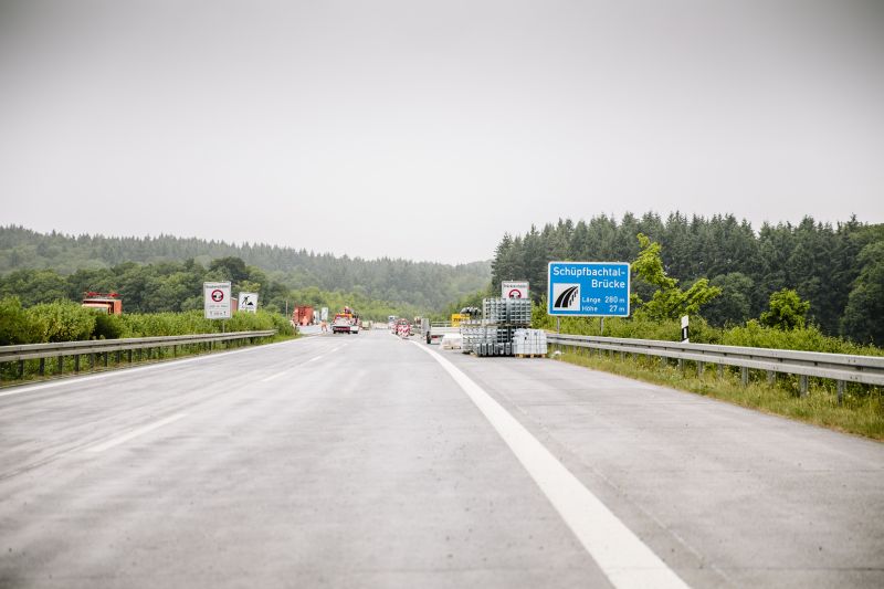 BAB A81, Notinstandsetzung der Schüpfbachtalbrücke